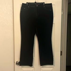WOMEN’S BOOTCUT JEANS : SIZE 18W